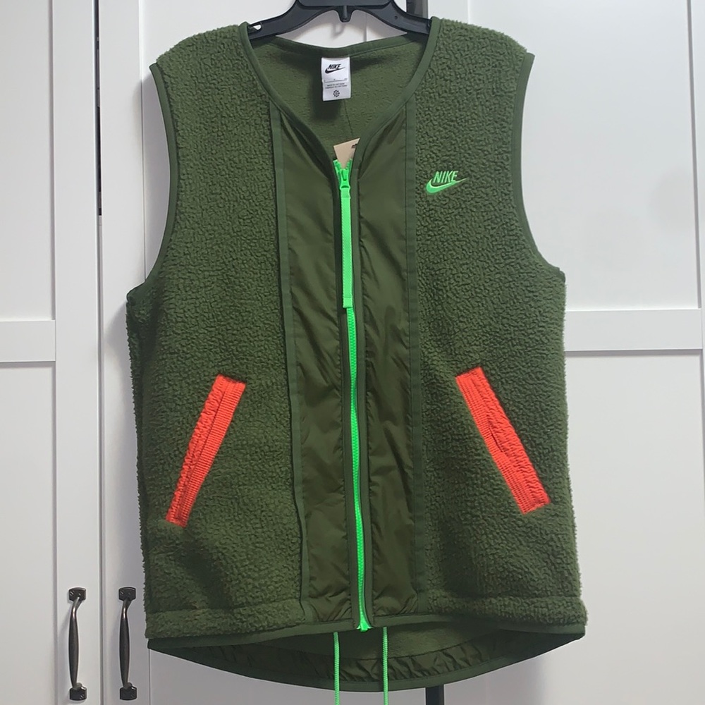 Nike Vest Size Small